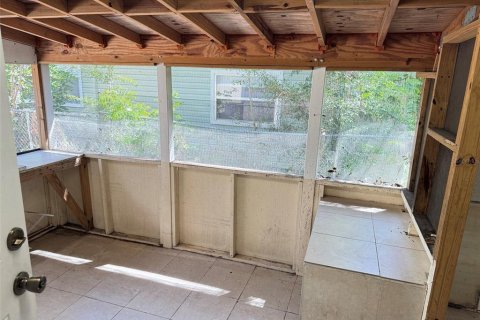 House in Saint Petersburg, Florida 3 bedrooms, 115.76 sq.m. № 2390993 - photo 13
