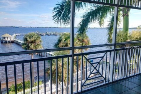 Condominio en alquiler en Port Charlotte, Florida, 3 dormitorios, 170.1 m2 № 2201482 - foto 9