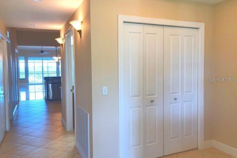 Condominio en alquiler en Port Charlotte, Florida, 3 dormitorios, 170.1 m2 № 2201482 - foto 3