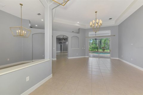 House in Bradenton, Florida 4 bedrooms, 281.22 sq.m. № 1899333 - photo 18