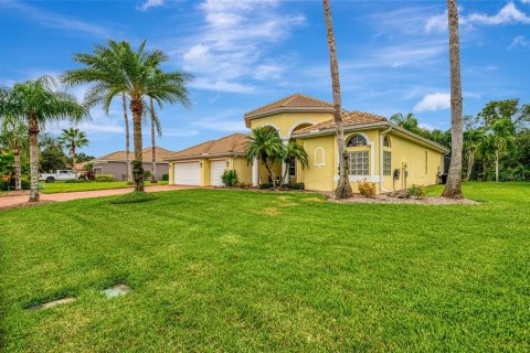 House in Bradenton, Florida 4 bedrooms, 281.22 sq.m. № 1899333 - photo 10