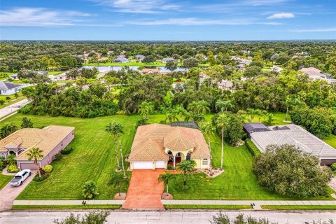 House in Bradenton, Florida 4 bedrooms, 281.22 sq.m. № 1899333 - photo 4