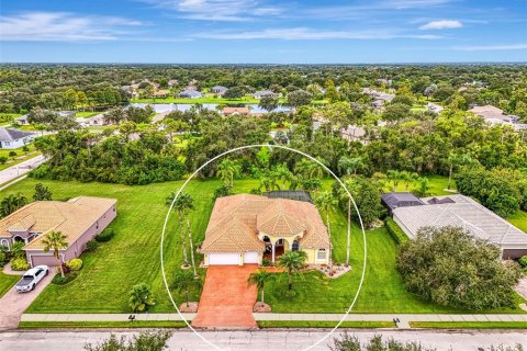 House in Bradenton, Florida 4 bedrooms, 281.22 sq.m. № 1899333 - photo 5