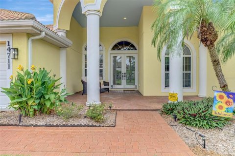 House in Bradenton, Florida 4 bedrooms, 281.22 sq.m. № 1899333 - photo 11