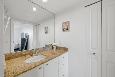 Copropriété à vendre à Fort Lauderdale, Floride: 2 chambres, 92.9 m2 № 2356952 - photo 19