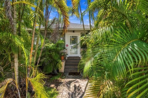 Villa ou maison à Saint Petersburg, Floride 3 chambres, 127.65 m2 № 2395810