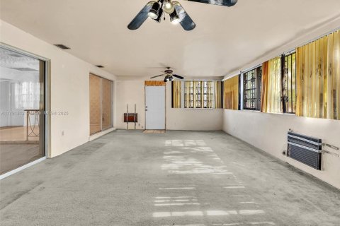 Casa en venta en North Miami Beach, Florida, 3 dormitorios, 177.07 m2 № 1699433 - foto 16