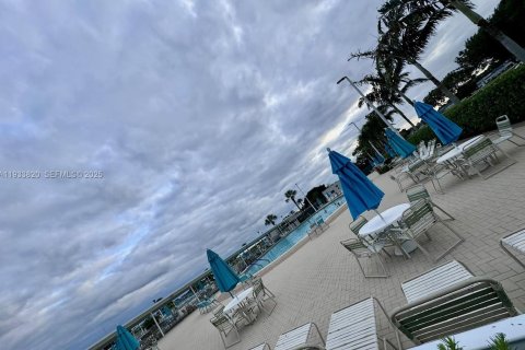 Condominio en venta en Delray Beach, Florida, 2 dormitorios, 81.75 m2 № 1992069 - foto 22