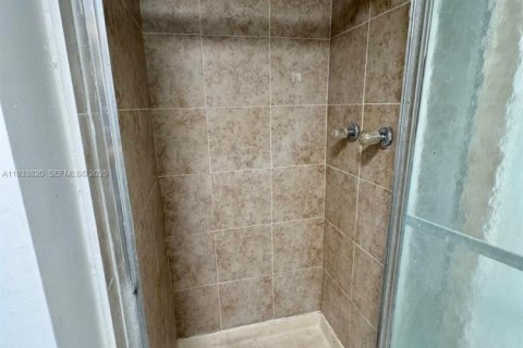 Condominio en venta en Delray Beach, Florida, 2 dormitorios, 81.75 m2 № 1992069 - foto 11