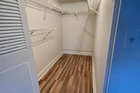 Condominio en venta en Delray Beach, Florida, 2 dormitorios, 81.75 m2 № 1992069 - foto 5