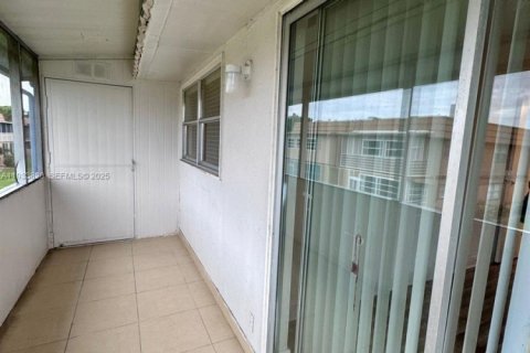 Condominio en venta en Delray Beach, Florida, 2 dormitorios, 81.75 m2 № 1992069 - foto 13