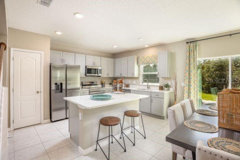 House in Brooksville, Florida 4 bedrooms, 212.19 sq.m. № 2111357 - photo 9