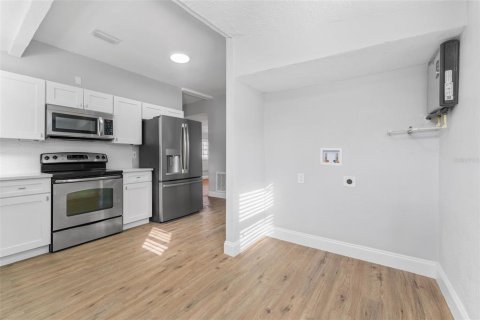 Casa en venta en Saint Petersburg, Florida, 3 dormitorios, 82.22 m2 № 2113690 - foto 8