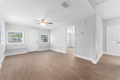 Casa en venta en Saint Petersburg, Florida, 3 dormitorios, 82.22 m2 № 2113690 - foto 3