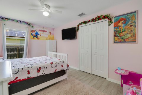Casa en venta en Port St. Lucie, Florida, 5 dormitorios, 233 m2 № 2300641 - foto 28