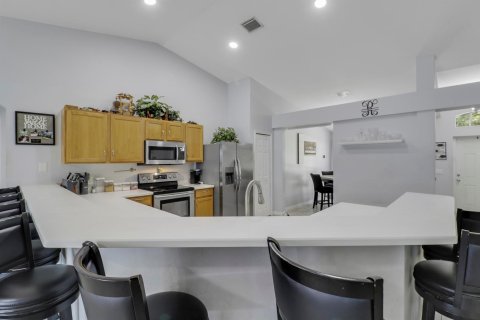 Casa en venta en Port St. Lucie, Florida, 5 dormitorios, 233 m2 № 2300641 - foto 14