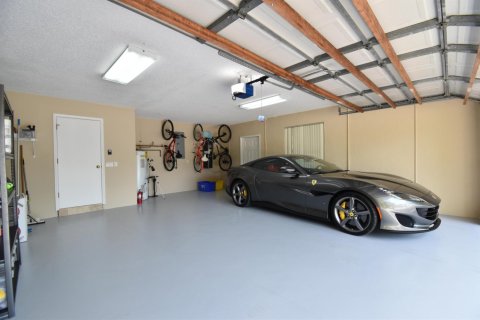 House in Boca Raton, Florida 5 bedrooms, 295.15 sq.m. № 367752 - photo 1