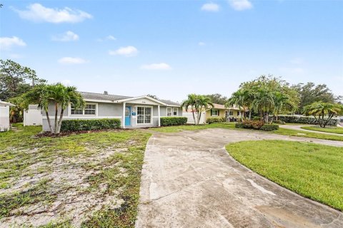 Villa ou maison à vendre à Saint Petersburg, Floride: 3 chambres, 133.78 m2 № 2287135 - photo 2