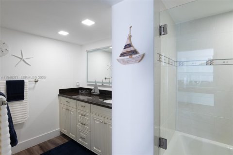 Copropriété à vendre à Riviera Beach, Floride: 2 chambres, 119.94 m2 № 2009182 - photo 18