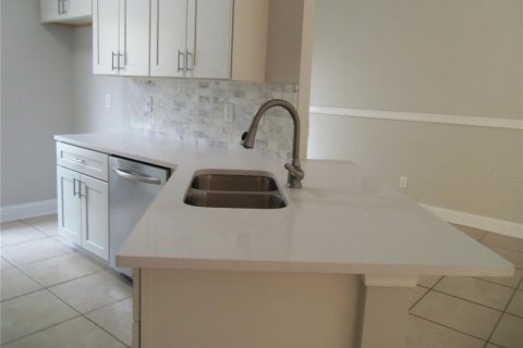 House in Kissimmee, Florida 3 bedrooms, 154.12 sq.m. № 1798575 - photo 13