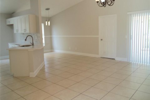 House in Kissimmee, Florida 3 bedrooms, 154.12 sq.m. № 1798575 - photo 8