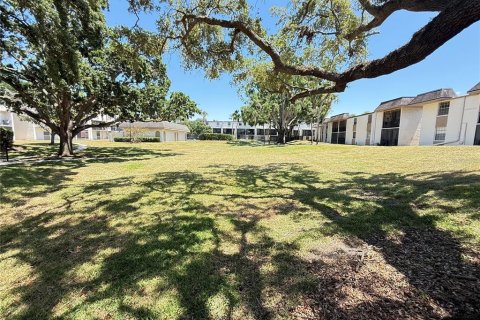 Condo in Brandon, Florida, 1 bedroom  № 1650655 - photo 22