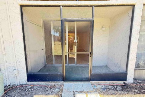 Condo in Brandon, Florida, 1 bedroom  № 1650655 - photo 19