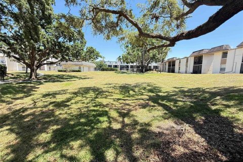Condo in Brandon, Florida, 1 bedroom  № 1650655 - photo 23