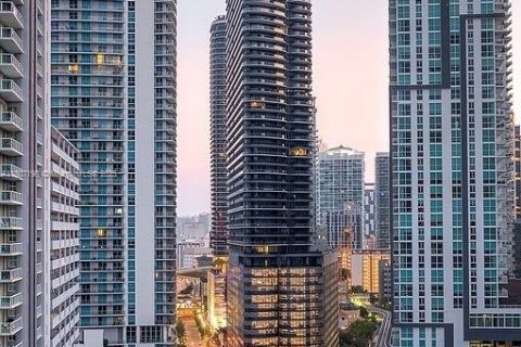 Condo in Miami, Florida, 1 bedroom № 2194042 - photo 2