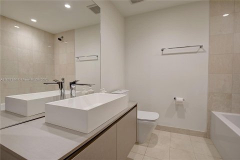 Condo in Miami, Florida, 1 bedroom № 2194042 - photo 28