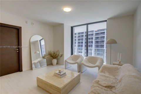 Condo in Miami, Florida, 1 bedroom № 2194042 - photo 11