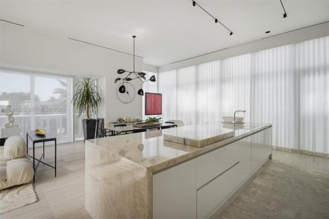 Copropriété à louer à Miami Beach, Floride: 2 chambres, 175.03 m2 № 2025071 - photo 9