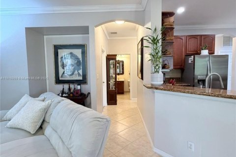 House in Weston, Florida 5 bedrooms, 292.08 sq.m. № 1783600 - photo 13