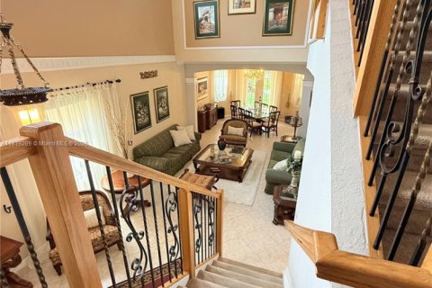 House in Weston, Florida 5 bedrooms, 292.08 sq.m. № 1783600 - photo 22