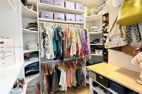 House in Weston, Florida 5 bedrooms, 292.08 sq.m. № 1783600 - photo 30