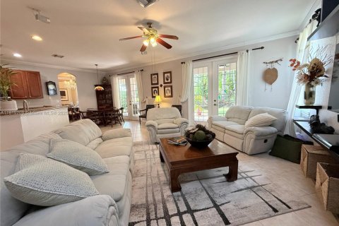 House in Weston, Florida 5 bedrooms, 292.08 sq.m. № 1783600 - photo 14