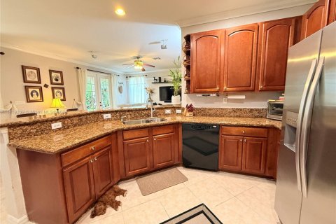 House in Weston, Florida 5 bedrooms, 292.08 sq.m. № 1783600 - photo 9