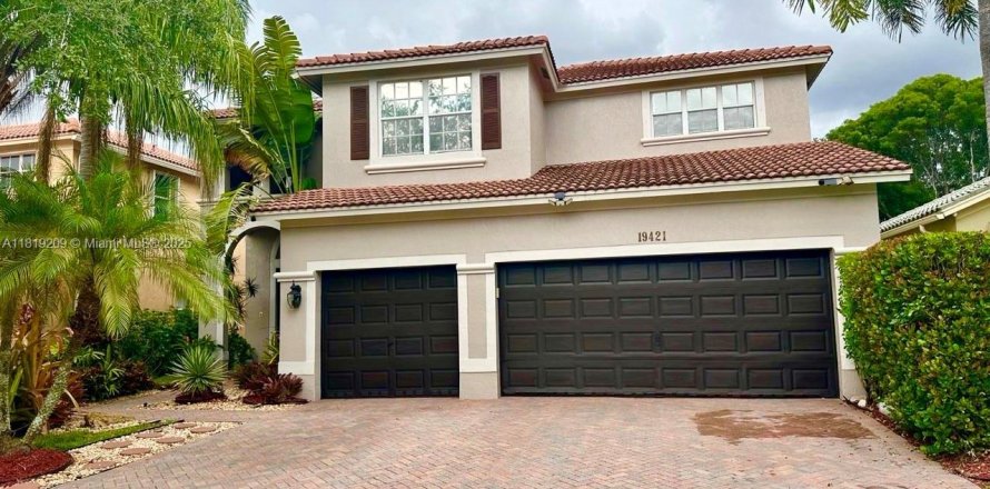 Casa en Weston, Florida 5 dormitorios, 292.08 m2 № 1783600