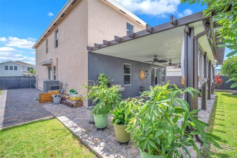House in Homestead, Florida 5 bedrooms, 273.5 sq.m. № 1800817 - photo 23