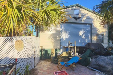 House in Port Charlotte, Florida 2 bedrooms, 107.02 sq.m. № 1822259 - photo 3