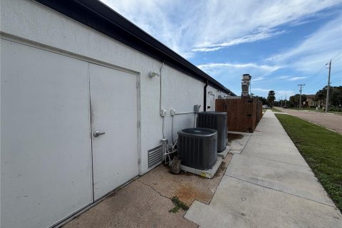 Commercial property in Titusville, Florida 393.44 sq.m. № 2368717 - photo 24