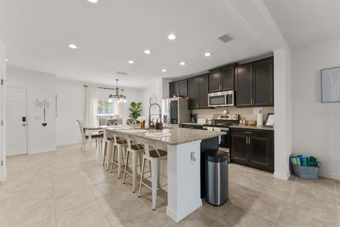 Townhouse in Davenport, Florida 3 bedrooms, 149.2 sq.m. № 1784685 - photo 4