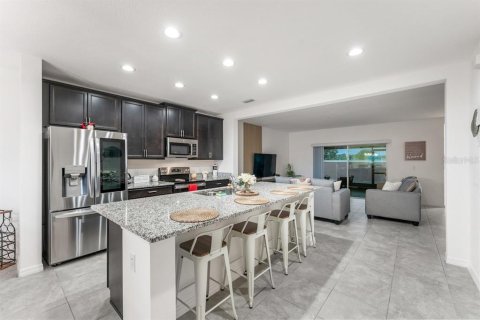 Townhouse in Davenport, Florida 3 bedrooms, 149.2 sq.m. № 1784685 - photo 2