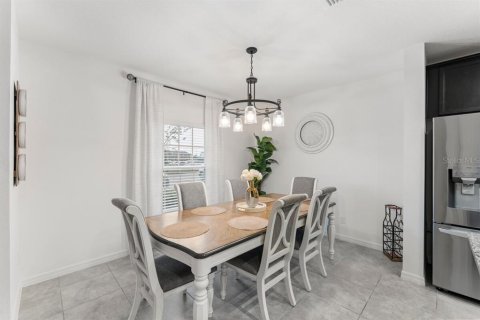 Townhouse in Davenport, Florida 3 bedrooms, 149.2 sq.m. № 1784685 - photo 9