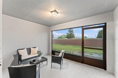 Townhouse in Davenport, Florida 3 bedrooms, 149.2 sq.m. № 1784685 - photo 28