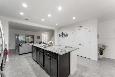 Townhouse in Davenport, Florida 3 bedrooms, 149.2 sq.m. № 1784685 - photo 5