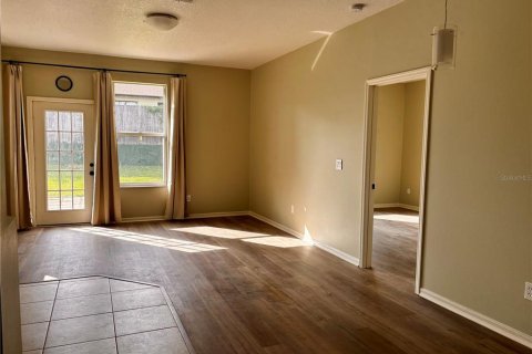 Villa ou maison à louer à Oviedo, Floride: 3 chambres, 124.58 m2 № 2391462 - photo 4