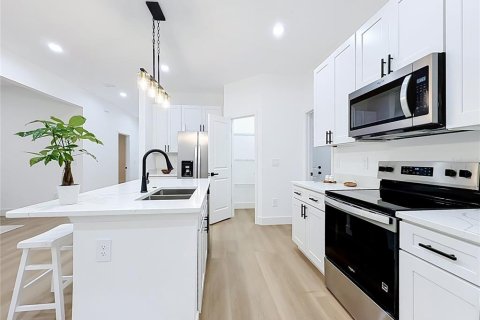 Villa ou maison à vendre à Orlando, Floride: 3 chambres, 159.79 m2 № 2235855 - photo 2