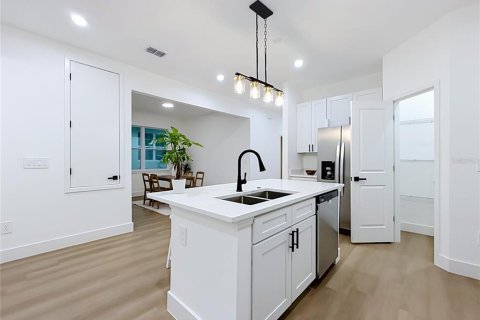 Villa ou maison à vendre à Orlando, Floride: 3 chambres, 159.79 m2 № 2235855 - photo 11