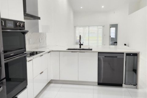 Apartamento en alquiler en Tamarac, Florida, 2 dormitorios, 114.64 m2 № 2282577 - foto 4